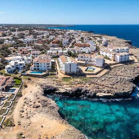 Apartamentos Sol Ponent Cala Blanca  Bagian luar foto