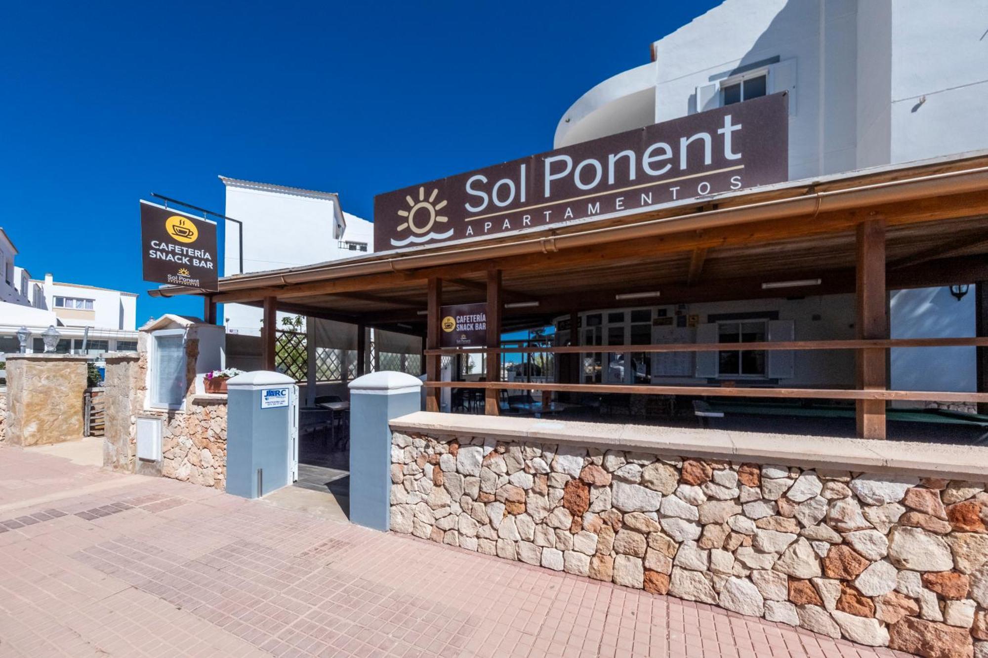 Apartamentos Sol Ponent Cala Blanca  Bagian luar foto